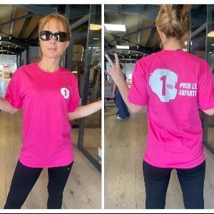 Le t-shirt 1 % pour les Enfants, de face et de dos